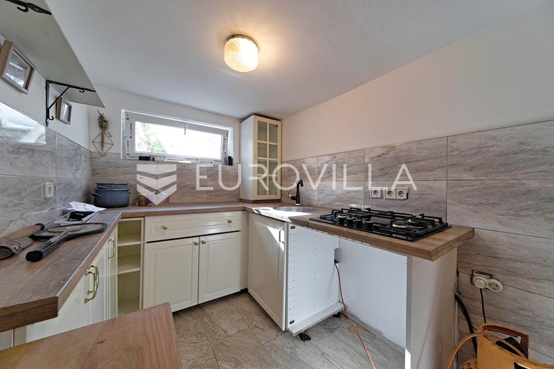 Aljmas - eladó, egy szép, jól karbantartott nyaraló 87 m² területtel - 18