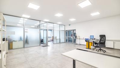 Lucko, espace commercial de bureaux et d'entrepôts de 750 m² au sein d'un bâtiment commercial