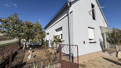 Mandicevac, casa de 120 m² con una gran parcela de 1.164 m²