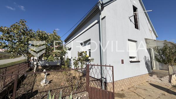 Mandicevac, 120 m² talo suurella 1 164 m² tontilla