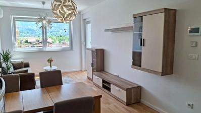 Zaprešić, prekrasan trosoban stan 61 m², parking, namješten