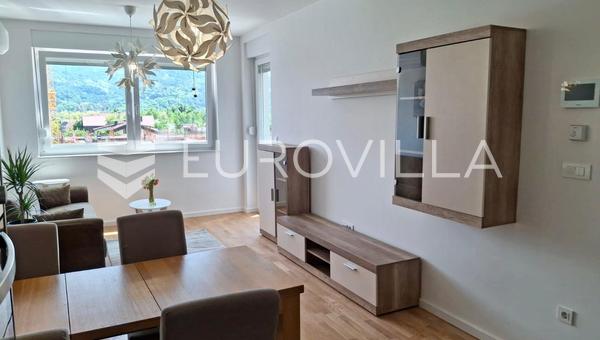 Zapresic, güzel üç yatak odalý daire 61 m², otopark, eþyalý