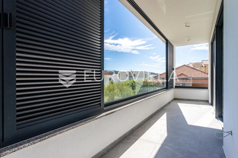 Trogir, apartamento de dos dormitorios en el primer piso con balcón - 5