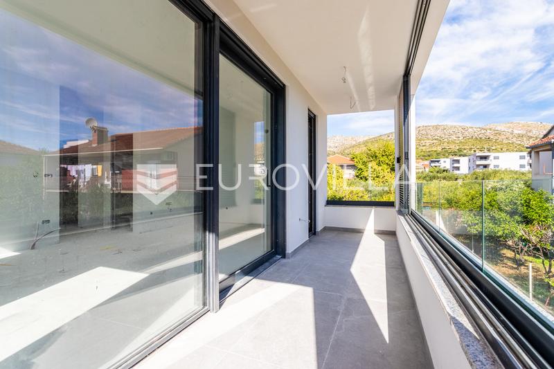 Trogir, apartamento de dos dormitorios en el primer piso con balcón - 10