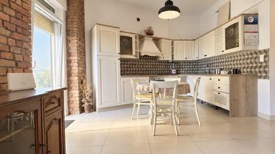 Rijeka, Belveder - apartamento de 82 m² com uma loggia espaçosa e vista para o mar
