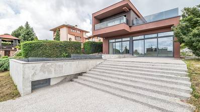 Zagreb, Şestine'de havuzlu lüks aile villası