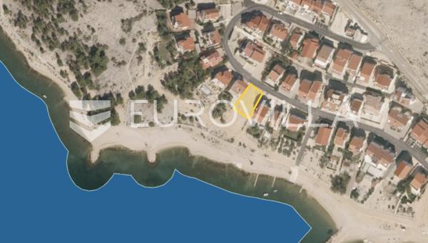 Novalja, Vidalici, terreno edificable en primera línea de mar, 488 m2.