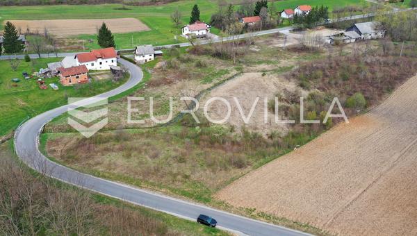 Rakovica, zemljište 5700 m², odlična lokacija