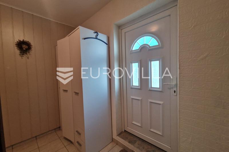 Zadar, Vir, vrijstaand huis met veel potentieel - 20