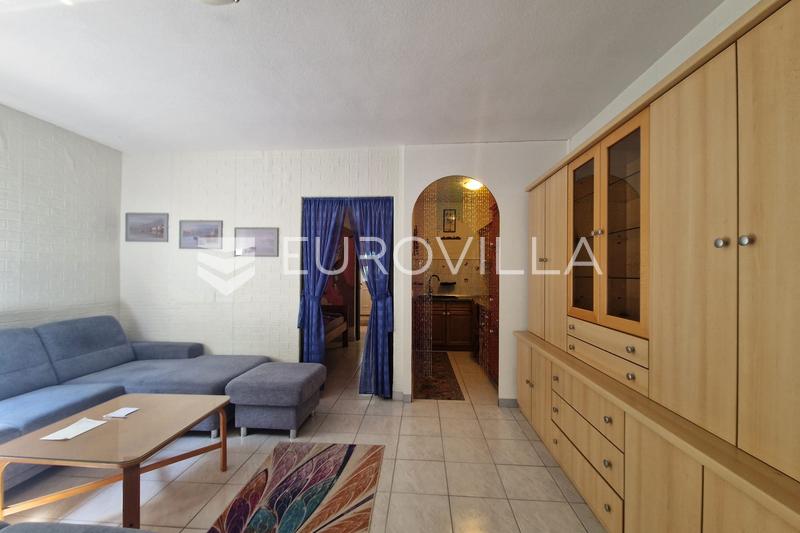 Zadar, Vir, vrijstaand huis met veel potentieel - 13