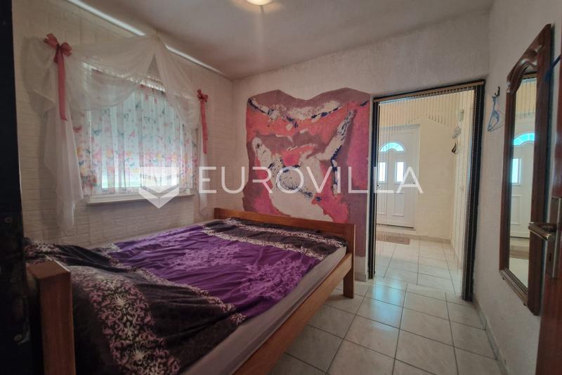 Zadar, Vir, vrijstaand huis met veel potentieel - 18