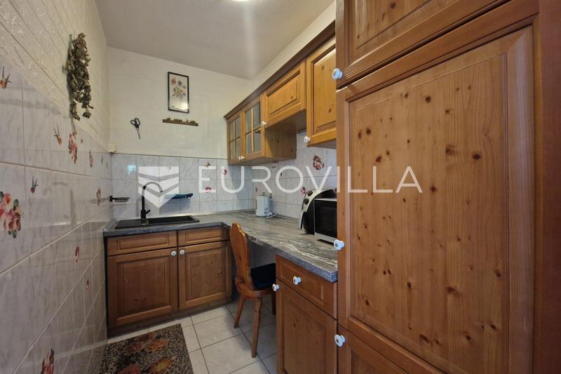 Zadar, Vir, vrijstaand huis met veel potentieel - 16