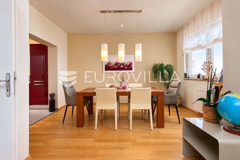 Rijeka, Martinkovac, prekrasan trosoban stan 95 m², pogled na more - 4