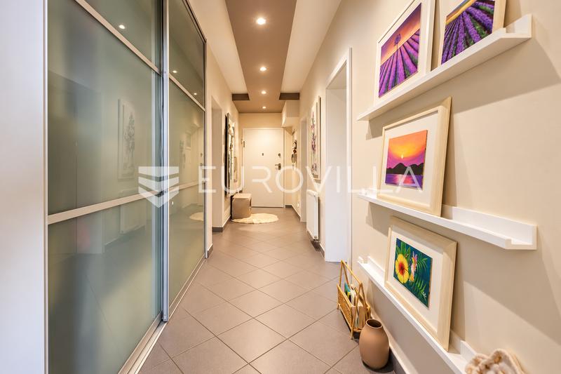 Rijeka, Martinkovac, prekrasan trosoban stan 95 m², pogled na more - 10