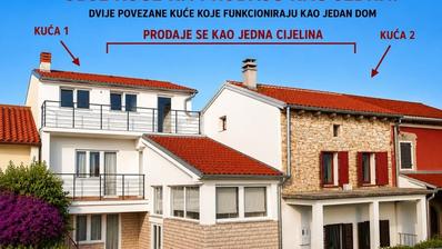Istrie, Svetvinčenat, kompletně zrekonstruovaný istrijský kamenný dům s hospodářskými budovami.