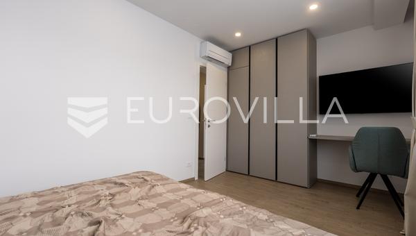 Istrien, Raum Rovinj - moderne Neubauwohnung mit Pool und privatem Garten, 500 m vom Meer entfernt