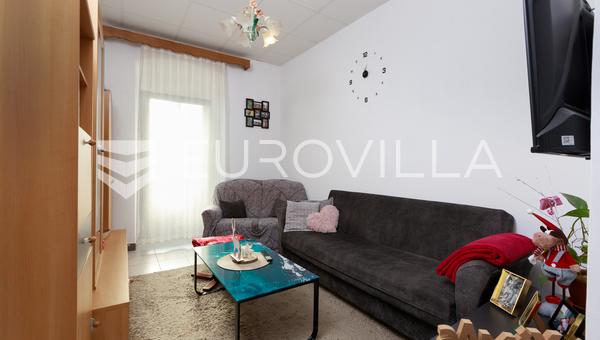 Rijeka, Zamet, two furnished apartments of 95 m² with a garden
