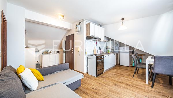 Zagreb, Trešnjevka, Zagorska, apartamento funcional de dos habitaciones con terraza, 46 m²