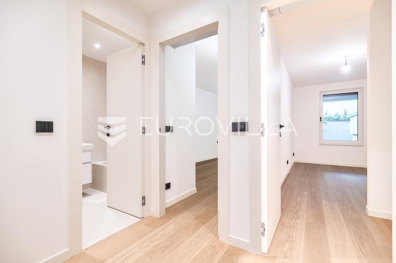 Langov Trg, luksuzna novogradnja, poslovni prostor, stan 90 m², garažno parkirno mjesto, spremište - 10