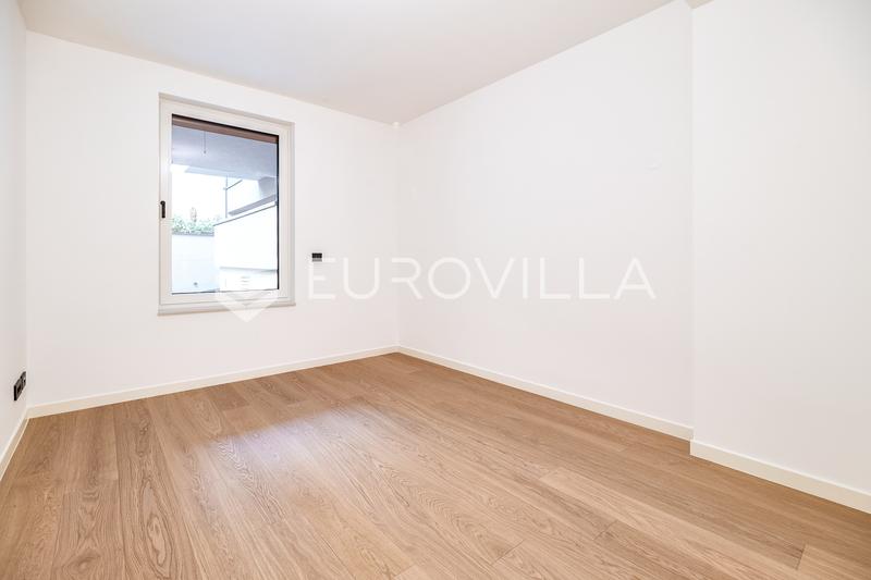 Langov Trg, luksuzna novogradnja, poslovni prostor, stan 90 m², garažno parkirno mjesto, spremište - 8