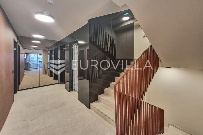 Langov Trg, luksuzna novogradnja, poslovni prostor, stan 90 m², garažno parkirno mjesto, spremište - 14