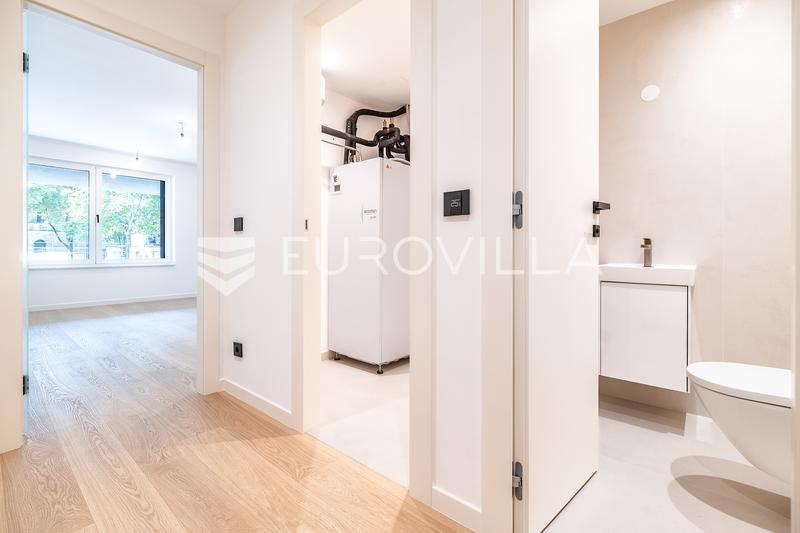 Langov Trg, luksuzna novogradnja, poslovni prostor, stan 90 m², garažno parkirno mjesto, spremište - 12