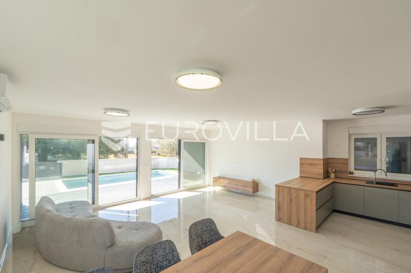 Zadar, Privlaka, modern villa with swimming pool, new building, 300m from the sea