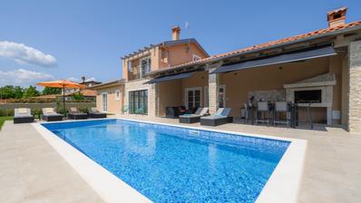 Istria, Kanfanar, elegantná istrijská vila so samostatným apartmánom a bazénom