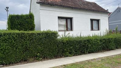 Trnjani - Haus zur Renovierung auf einem 1.235 m² großen Grundstück