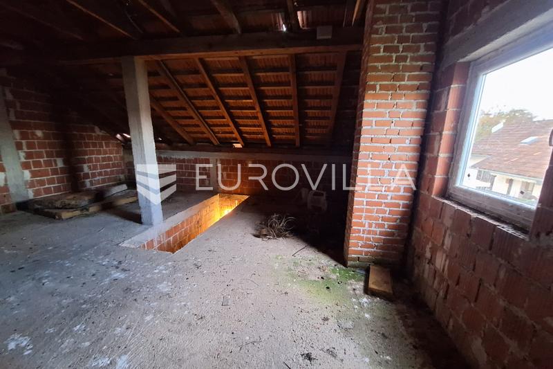 Karlovac, Skakavac, hiša 100 m², mirna lokacija - 5