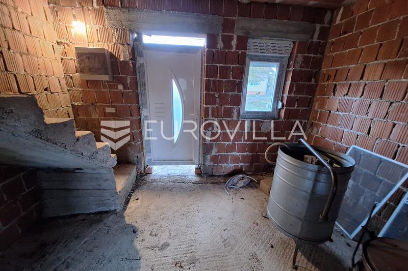 Karlovac, Skakavac, hiša 100 m², mirna lokacija - 4