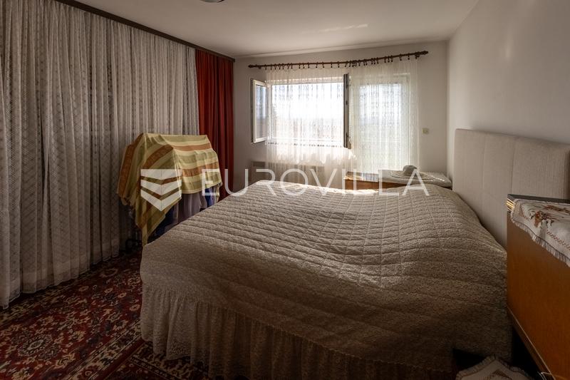 Brodsko Vinogorje, espaciosa casa familiar en una parcela de 2.144 m² - 10