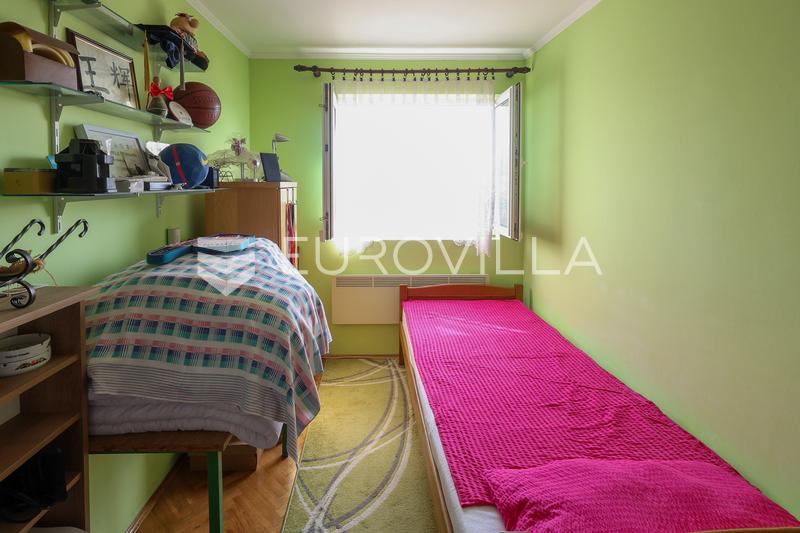 Brodsko Vinogorje, espaciosa casa familiar en una parcela de 2.144 m² - 9