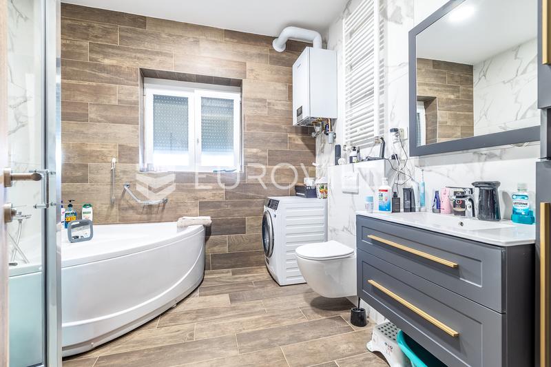 Záhřeb, Rudes - Dvojdomek se třemi samostatnými byty a garáží - 4