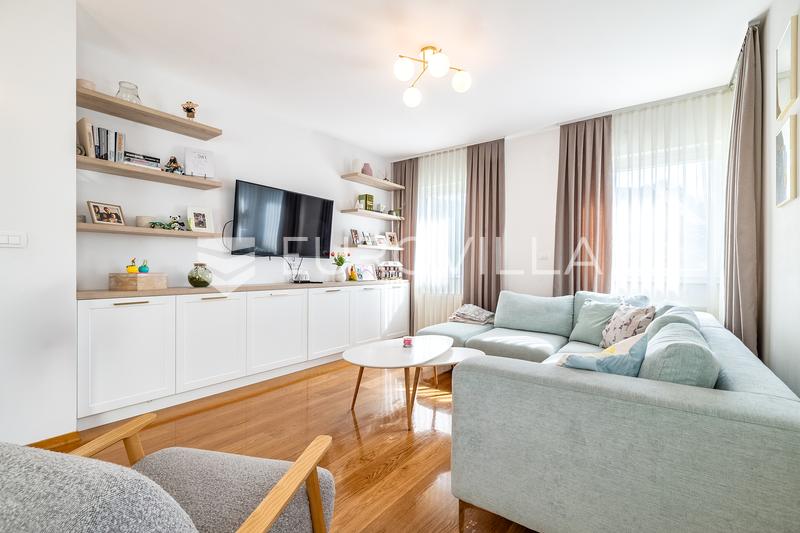 Zagreb, Dotrscina - Smuk 5-værelses lejlighed, 146 m², med en 580 m² have og garage - 2