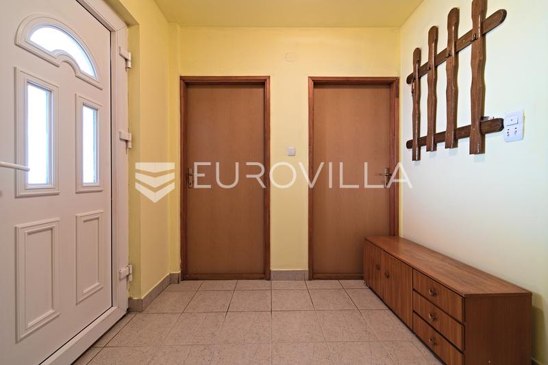 Valpovo, családi ház eladó egy további lakóépülettel az udvaron - 2