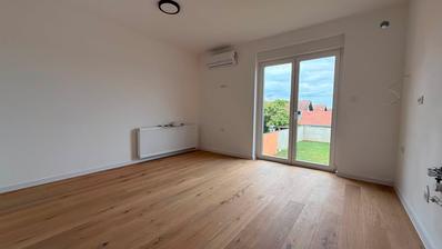 Čepin - one-bedroom apartment with a balcony and parking space, 39 m²