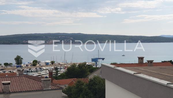 Crikvenica, luksuriøs treværelses lejlighed med garage tæt på havet, 114 m²