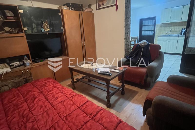 Bicko Selo - Dům s Dalším Pozemkem, Celková Plocha 5 726 m² - 9