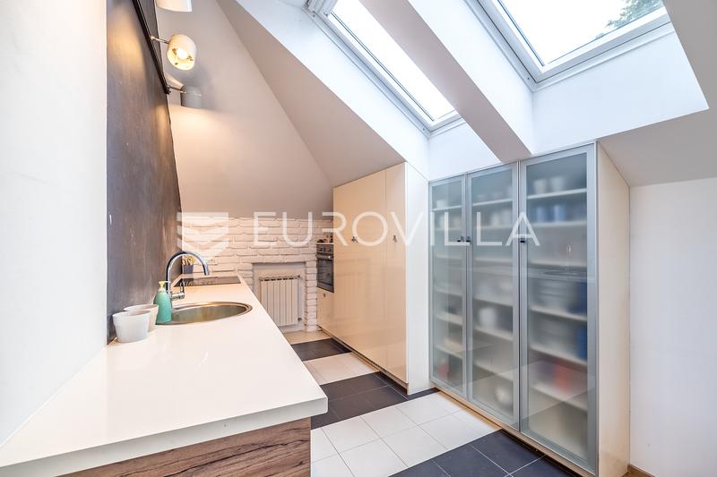 Zagreb, Pantovčak, Bulatova, wunderschönes Penthouse mit zwei Schlafzimmern und Blick auf die Stadt und viel Grün - 9