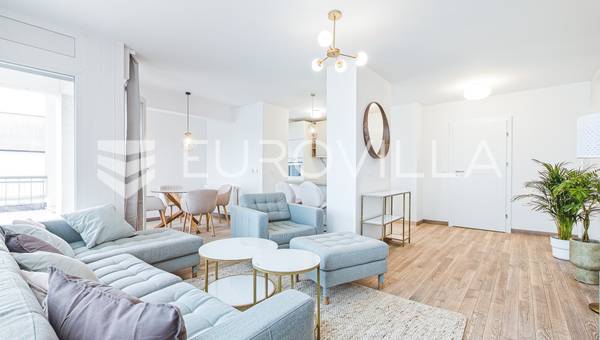 Zagreb, Zelenjak'ta, 97,62 m² büyüklüğünde modern dört odalı daire ve garaj