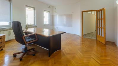 Slavonski Brod, Centro da Cidade, apartamento de 107 m² com sótão de 50 m²