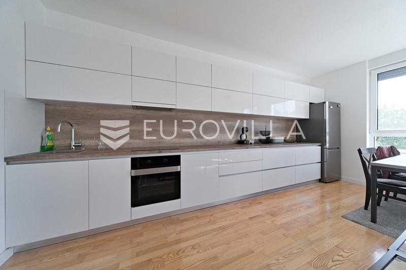 Osijek, Bosutsko Naselje - Volledig gemeubileerd vierkamerappartement, 118 m², met parkeerplaats - 6