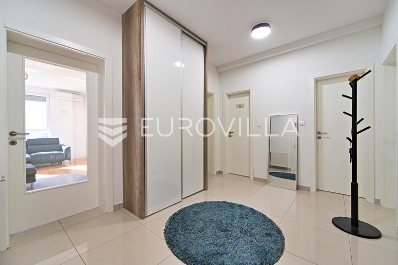 Osijek, Bosutsko Naselje - Volledig gemeubileerd vierkamerappartement, 118 m², met parkeerplaats - 11