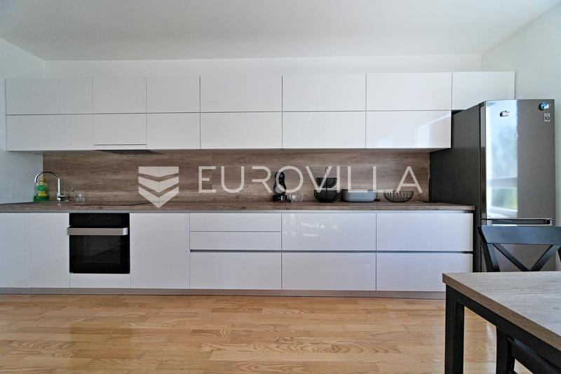 Osijek, Bosutsko Naselje - Volledig gemeubileerd vierkamerappartement, 118 m², met parkeerplaats - 5