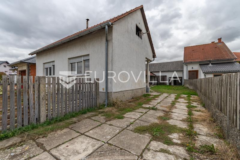Varaždin, Texas, dům k rekonstrukci v klidné části města - 1