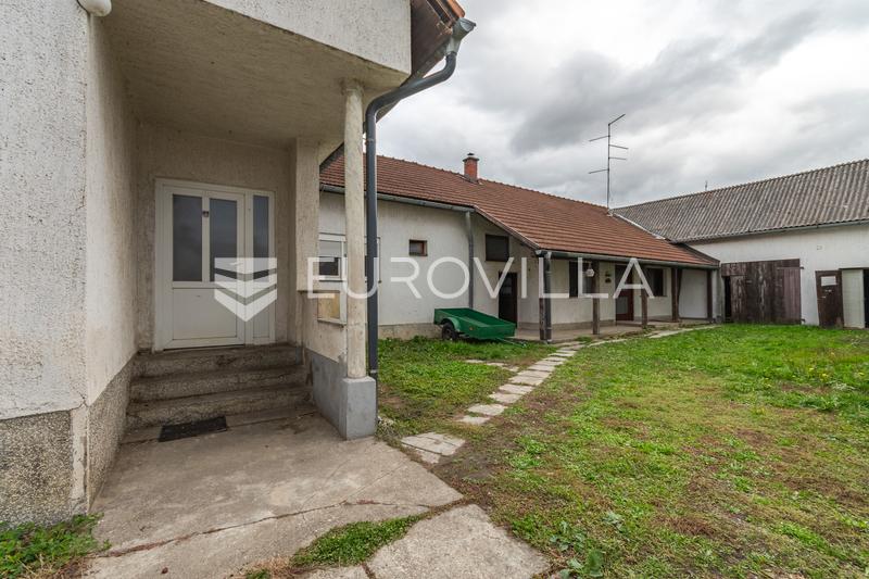 Varaždin, Texas, dům k rekonstrukci v klidné části města - 2