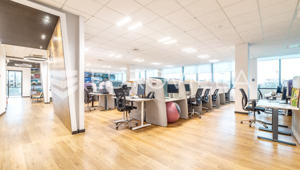 Zagreb, Avenija Dubrovnik, nyrenoverede kontorlokaler 683,66 m²