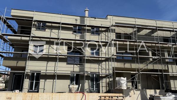Pula, širi Centar, moderan penthouse u novogradnji s garažom, centralno plinsko, 2. kat, 154.60 m²