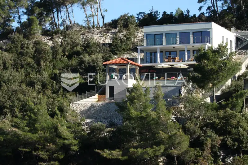 Korčula, elegantna vila na izuzetno lijepoj poziciji uz more 27